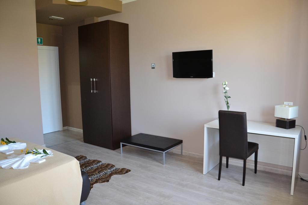 Fly In The World B&B Fiumicino Værelse billede