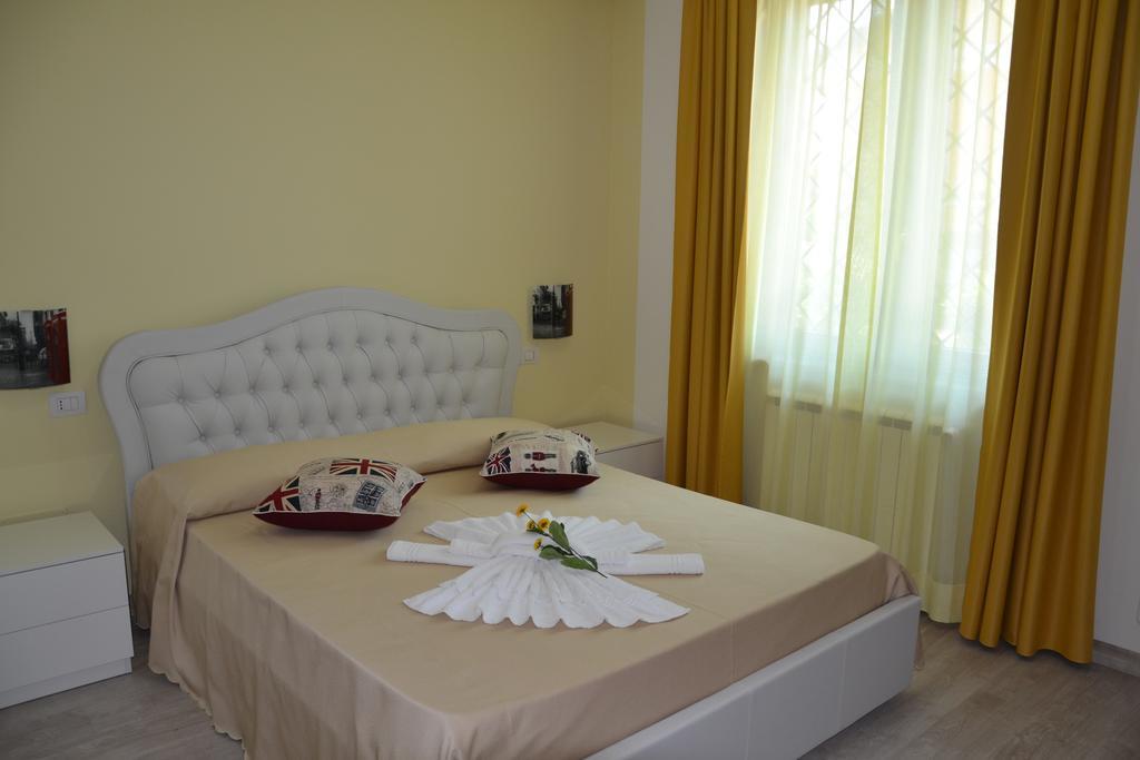 Fly In The World B&B Fiumicino Værelse billede